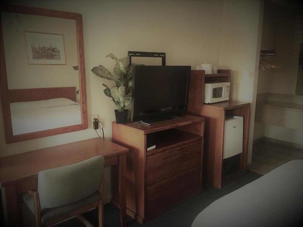 Budget Inn リバーサイド エクステリア 写真